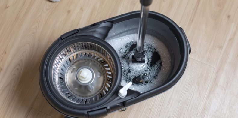 Descubra os equipamentos de limpeza indispensáveis para cada tipo de negócio