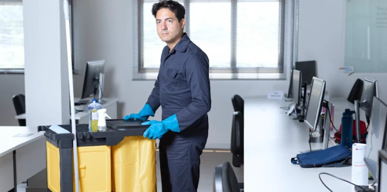 Confira 5 dicas para limpar o escritório tranquilamente