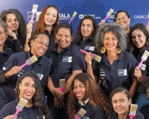 Condor apoia segunda turma do Programa Coral Mulheres na Cor para formação de pintoras decorativas